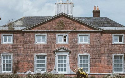 What Are the Warning Signs of Roof Support Problems?